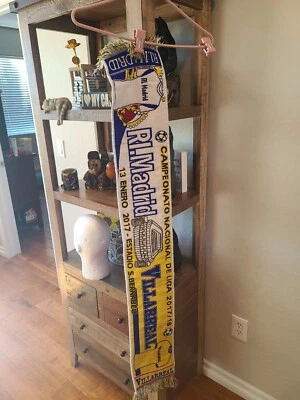 RI. Bufanda Madrid Campeonato Fútbol - Villcbreal 2017-18 53" Foto 1 de 4