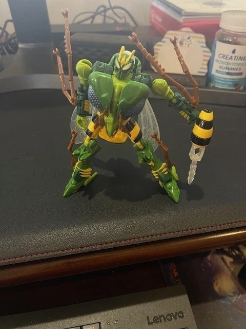 Hasbro Transformer Generations Thrilling 30 Deluxe Class Waspinator Predacon - Image 1 of 1