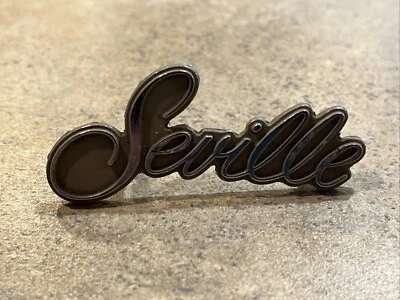 Cadillac Seville Emblem 1617471-79 Script AC2 OEM 1617471 de colección Foto 1 de 4