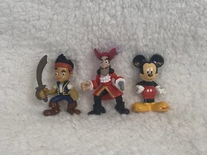 Mickey Mouse, Captain Hook, Jake and the Neverland Pirates action figures  - Picture 1 of 5