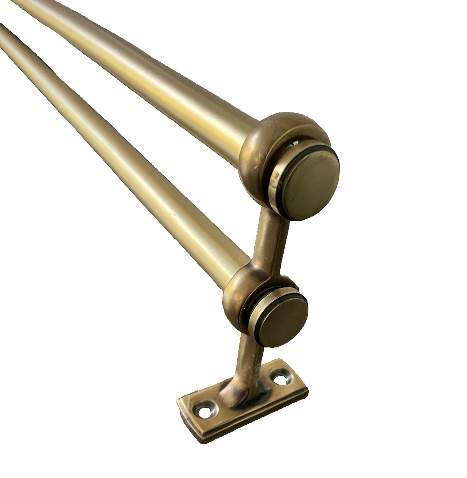 Varillas y soporte para cortina dobles clásicas de latón para restauración derecha Foto 1 de 4