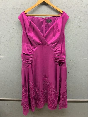 Adrianna Papell Dress Women’s 22W Purple Sleeveless V-Neck Ruched Floral - Image 1 of 4