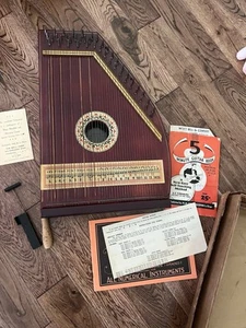 Vintage AMERICAN THE BELL HARP CO AUTOHARP 19" X 12" W/PAPERWORK & BOX!! - Picture 1 of 6