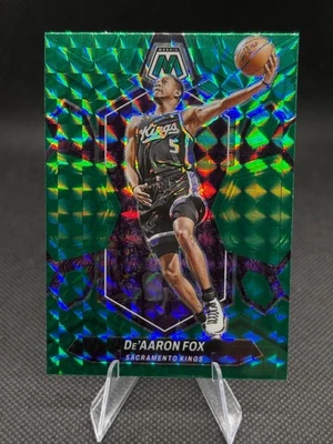 2023-24 Panini Mosaic Basketball - De'Aaron Fox, SAC Kings - Green Mosaic - Image 1 of 2
