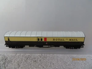 HORNBY 00 Gauge GWR TPO ROYAL MAIL Coach - Picture 1 of 9