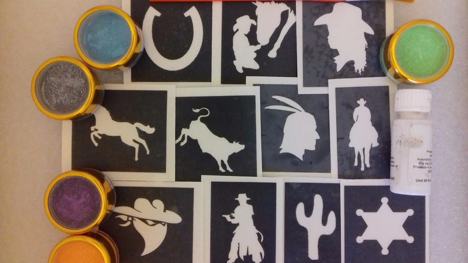 DAZZLE GLITTER TATTOOS Set tatuaggi temporanei glitter tema cowboy e indiano incl. stencil + glitter