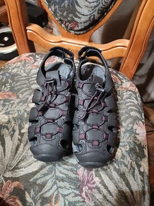 Khombu Women Active Sandal, Ashley, Color Black & Purple sz8m 5432 - Picture 1 of 10