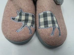 Women’s Size L 9 - 10 House Slippers with Embroidered Pig - Picture 1 of 5