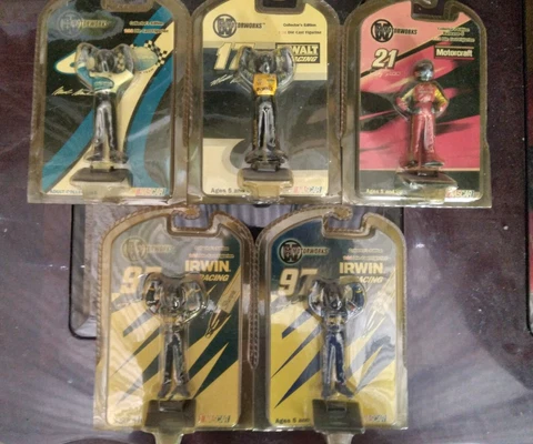 Lot of 6 Motorworks Nascar Figurine  1:24 Die Cast Figure 6, 17, 21, 97(2), 99 Cover