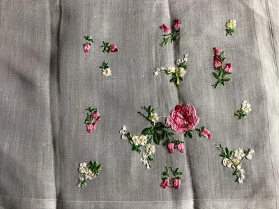 VTG Desco White Handkerchief  w/Satin Stitch Pink Roses 14x14 Daisy Switzerland - Image 1 of 4
