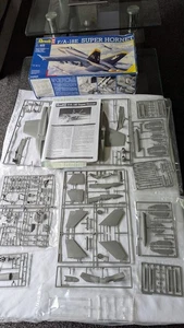 Revell 04585  - 1/48 F/A 18-E Super Hornet - COMPLETE - Picture 1 of 18