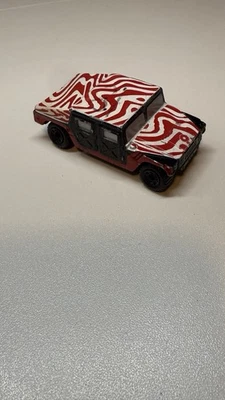 Matchbox Madness Taco Bell 1998 exclusivo Humvee rayas rojas y blancas  Foto 1 de 3