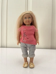 Mini muñeca American Girl Isabelle Palmer 6 pulgadas niña jubilada del año 2014 - Imagen 1 de 12