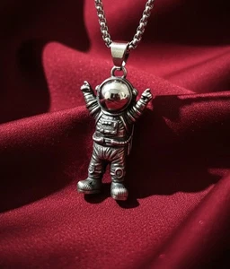 Moon Man gamer outer space Mtv goth punk alternative - Picture 1 of 1