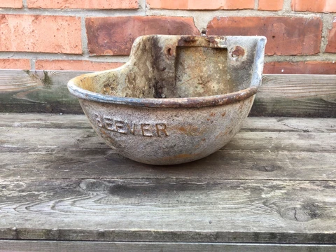 Salvaged BEEVER Cast Iron Farm Cattle Wall Water Trough Bird Bath Garden Planter Cover