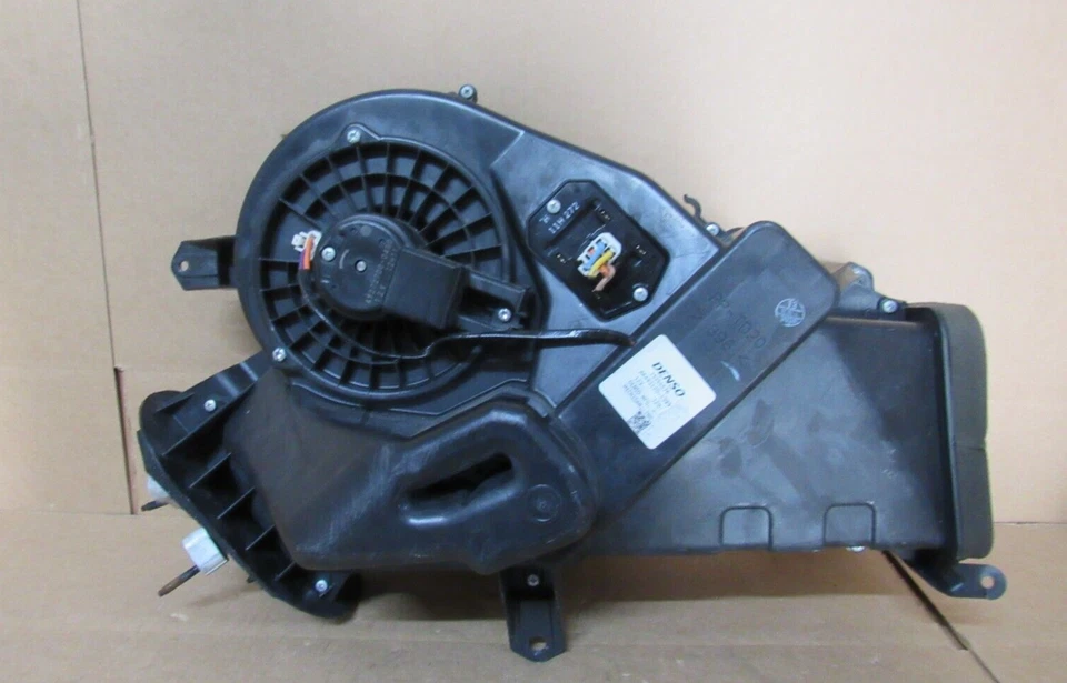 2004 2005 2006 2007 2008 2009 Cadillac SRX Rear Heater Blower Motor 25725549 Foto 1 de 4