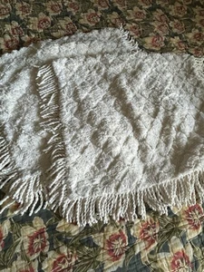 Chenille Pillow Shams Fringe Cream Diamond Pattern PAIR KING 35 x 21 - Picture 1 of 4