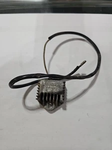 Suzuki LT250R LT250 250R 1985 Quadracer OEM regulador de voltaje rectificador - Imagen 1 de 3