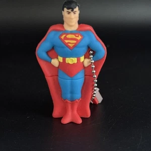 DC COMICS EMTEC Superman Figur 4 GB USB 2.0 Flash Drive mit 4 Tattoos - Bild 1 von 5