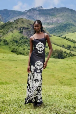 NWT AUTH FARM RIO Black & White Floral Arabesque Viscose Maxi Dress SZ SMALL S - Image 1 of 4