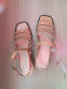 NIB $258 J.Crew Dylan Strappy Block-heel Sandals in Patent Leather Size 7.5(US) - Picture 1 of 7