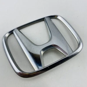 01 02 03 04 05 Honda Civic Emblem Logo Letters Badge Trunk Rear Chrome OEM F78 - Picture 1 of 7