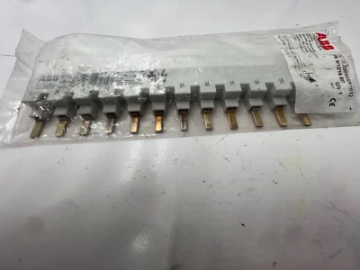 ABB 2CDL230489R1612 Busbar 3-Phase 12-Pole S200 Interconnect PS 3/12/16 BP 16mm² - Image 1 of 4
