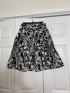 Cynthia Rowley Size M Black & White Floral Skirt Flare Cotton Pull On Pockets - Picture 1 of 4