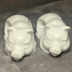 Set of 2 White Ceramic Pig Napkin Rings Farmhouse Animal Table Decor Vintage - Picture 1 of 5