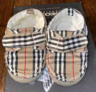 Zapatos para cuna de bebé 9 meses Foto 1 de 4