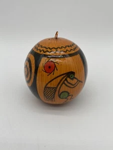 NATIVE AMERICAN DESIGN GOURD CHRISTMAS ORNAMENT SIGNED T. SEIGER KOKOPELLI TRADE - Picture 1 of 7