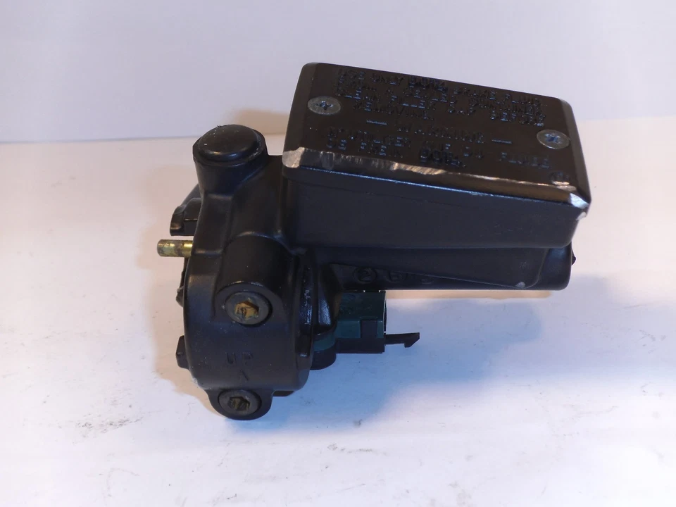 CILINDRO MAESTRO EMBRAGUE KAWASAKI ZZR1200 43015-1499 ZZR 1200 CONCOURS 92 - 06 jh Foto 1 de 1