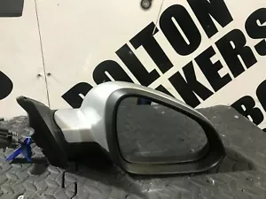 VAUXHALL INSIGNIA (2009-2013) ELECTRIC WING MIRROR RIGHT OFFSIDE DRIVERS O/S/F - Picture 1 of 4