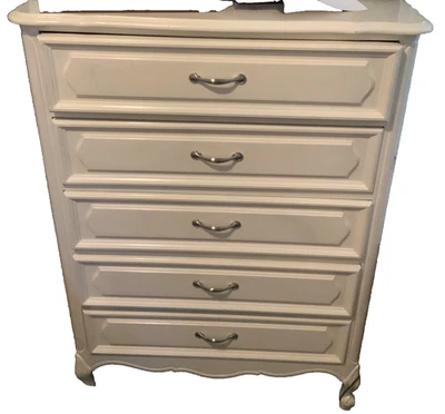 Cómoda Provincial Francesa Antigua  Foto 1 de 4