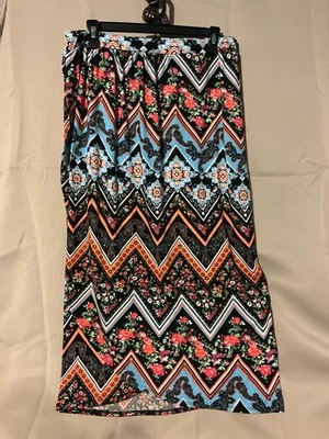 Falda elástica floral Bobbie Brooks talla grande informal verano playa vacaciones Foto 1 de 4