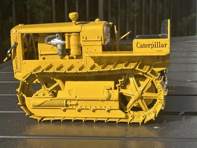 Norscot Caterpillar Cat Twenty-Two Track-Type Tractor #55154 1/16 Scale - Image 1 of 4