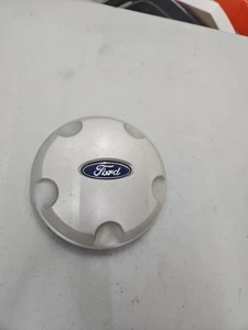 2006-2010 Ford Explorer OEM center cap 06 07 08 09 10 - Picture 1 of 3