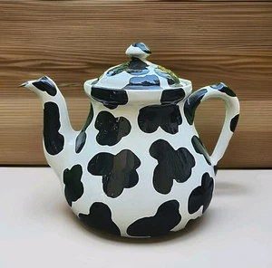 Tetera vintage de cerámica con estampado de vaca en blanco y negro - Imagen 1 de 10