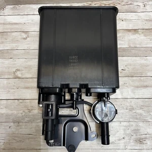 Dorman 911-449 Vapor Canister for Select Lexus/Toyota Models - Foto 1 di 12
