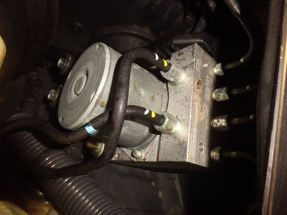 Conjunto de bomba de freio antibloqueio abs fabricante de equipamento original 2015 Infiniti Q40 Sedan AWD - Imagem 1 de 1