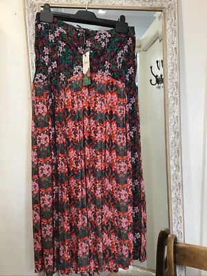 Joules Red Elle Pleated Skirt size 10 Floral Brand New RRP £74.95 Elastic band - Image 1 of 4