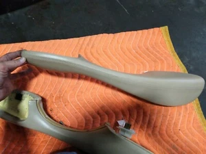 98-03 Jaguar XJ8 puerta delantera derecha reposabrazos SDZ - Imagen 1 de 1
