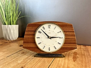 MID CENTURY METAMEC FAUX TEAK MANTEL CLOCK BOLD NUMBERS & HANDS VINTAGE 60S 70'S - Picture 1 of 9