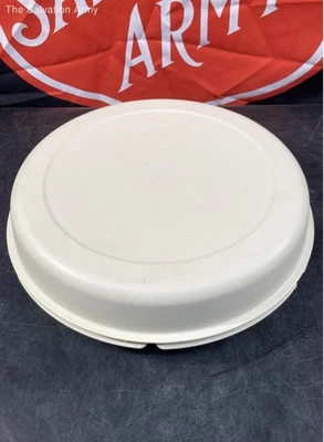 Tupperware Multi-Compartment Divided Serving Tray With Lid And Dip Container - Image 1 of 4