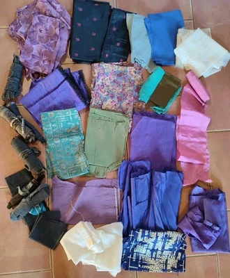 Grand Lot De Coupons Tissus  différents Anciens / Sortis De Malle Soie, Satin ? - Photo 1/4