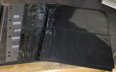 Lote de 24 páginas expositoras de plástico negro usadas para sellos de varios fabricantes y configuraciones. Foto 1 de 4