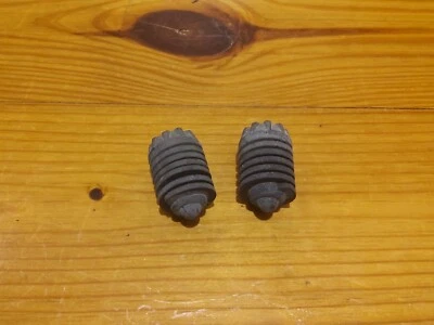 BMW 325i 328i 330i e46 1999-2006 sedán tapa maletero tapones de goma usados OEM Foto 1 de 4