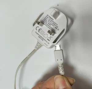 BLJ06W050100P1-B 5V 1A Micro-USB Charger Transformer - Afbeelding 1 van 2