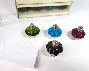 Juego de 4 soportes para tarjetas de cristal Pottery Barn estilo cúpula acanalada multicolor - Imagen 1 de 16