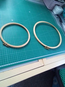 2 Wooden tapestry/cross stitch. hoops. with adjustable screw. 18.5 and 26.5 cms - Picture 1 of 5
